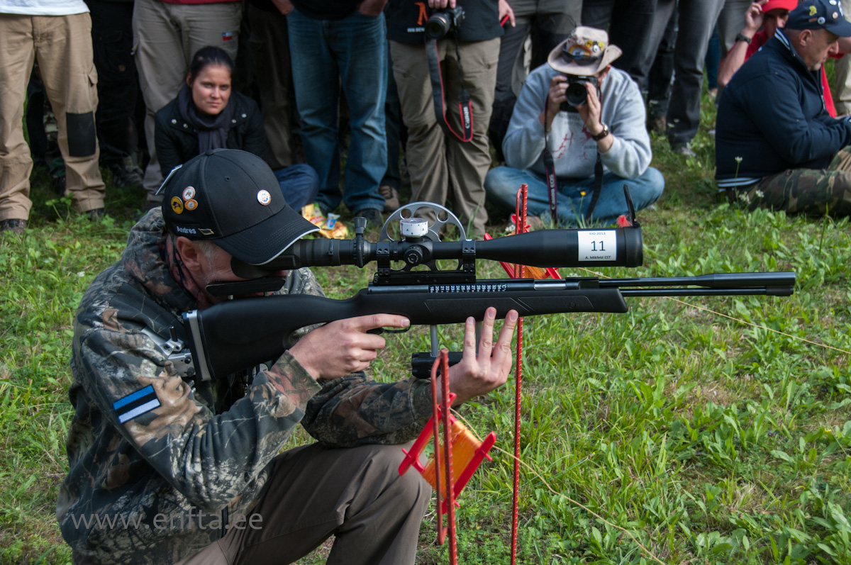 011 Andres Mikfelt EE got a hit